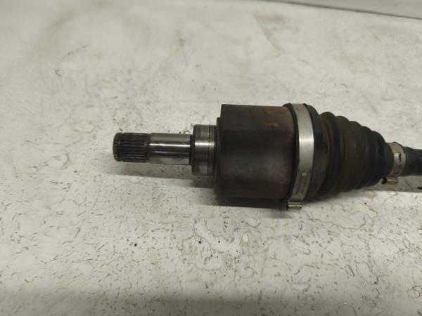 ARBRE DE TRANSMISSION AVANT GAUCHE VAG - Vue 3